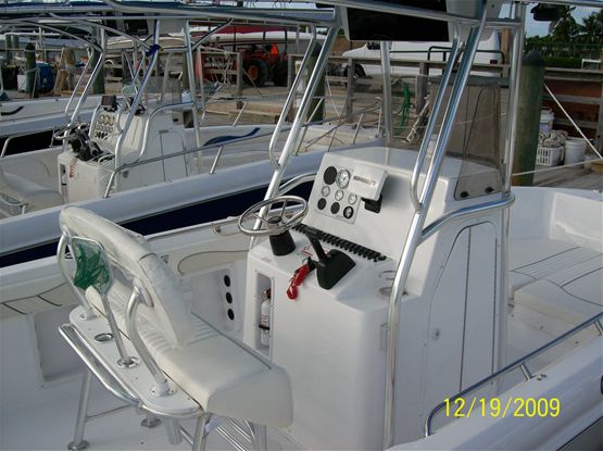 2010  22ft SeaChaser CC Boat Rental